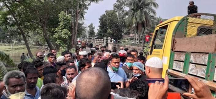 নবীগঞ্জে ভিজিডির চালসহ জনতার হাতে আটক চেয়ারম্যান নবীগঞ্জে ভিজিডির চালসহ জনতার হাতে আটক চেয়ারম্যান