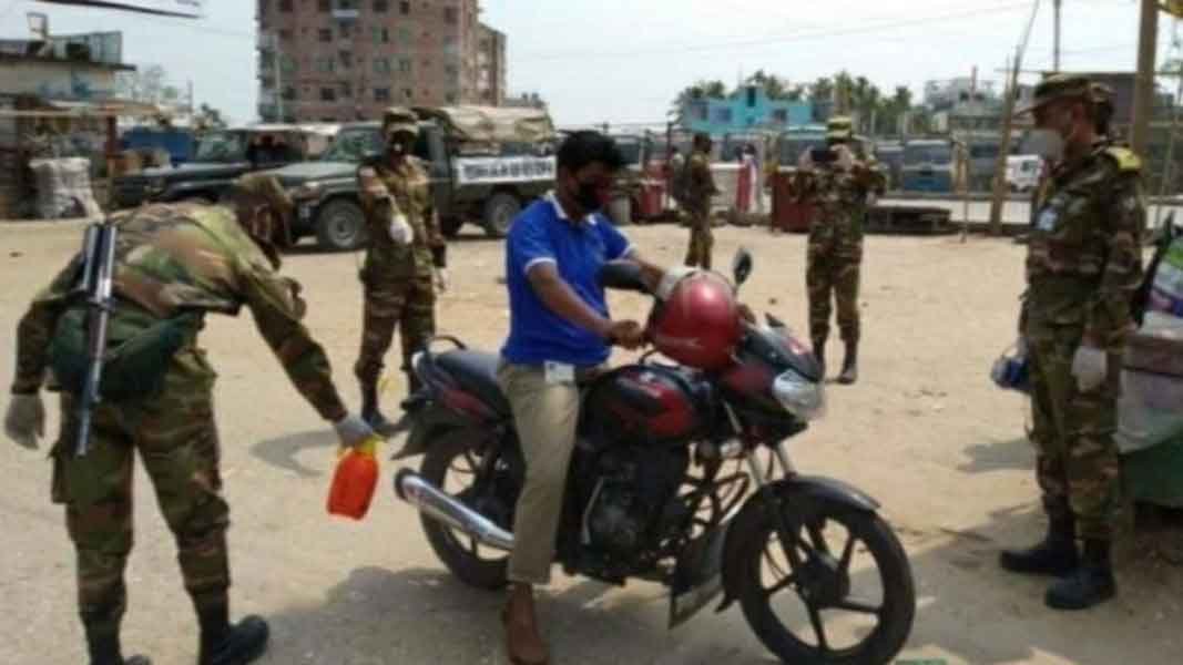 মাধবপুরে সামাজিক দুরত্ব বজায় রাখতে সেনাবাহিনীর তৎপরতা অব্যাহত মাধবপুরে সামাজিক দুরত্ব বজায় রাখতে সেনাবাহিনীর তৎপরতা অব্যাহত
