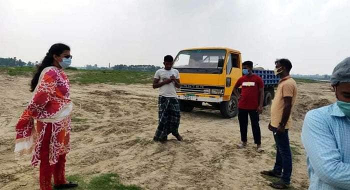 নবীগঞ্জে অবৈধ বালু উত্তোলনের সময় ১ জন আটক