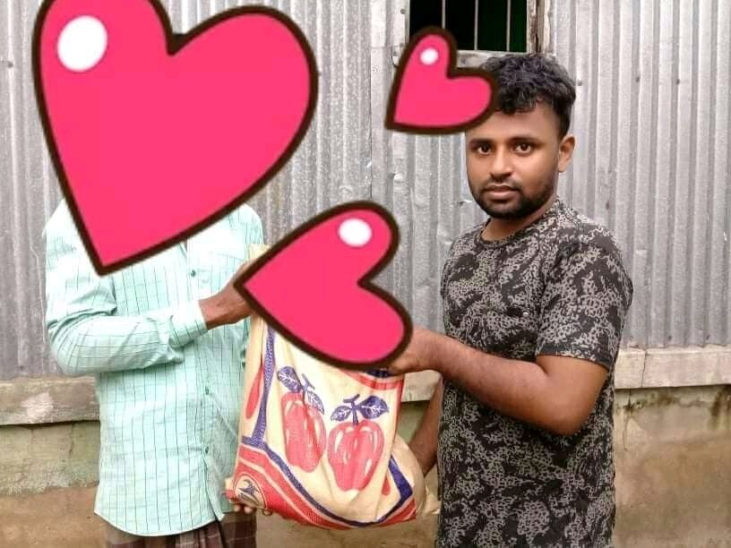 ফোন করলেই ইদ উপহার নিয়ে হাজির ফয়সাল ফোন করলেই ইদ উপহার নিয়ে হাজির ফয়সাল