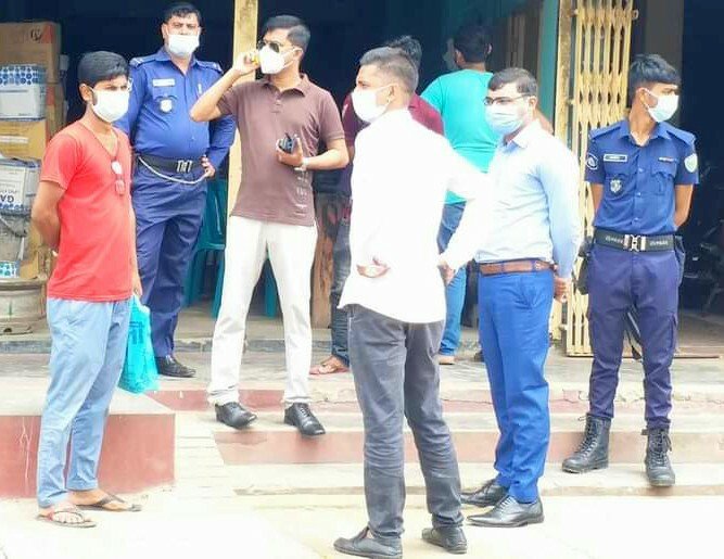 চুনারুঘাটে স্বাস্থ্যবিধি না মানায় জরিমানা চুনারুঘাটে স্বাস্থ্যবিধি না মানায় জরিমানা