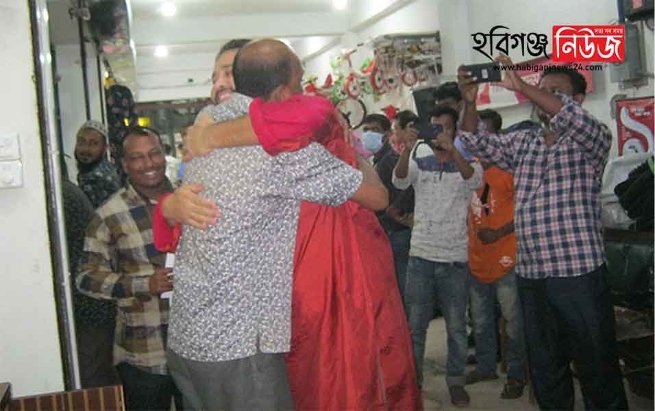 শায়েস্তাগঞ্জে মেয়র প্রার্থী মোঃ সারোয়ার আলম শাকিল এর গণ সংযোগ শায়েস্তাগঞ্জে মেয়র প্রার্থী মোঃ সারোয়ার আলম শাকিল এর গণ সংযোগ