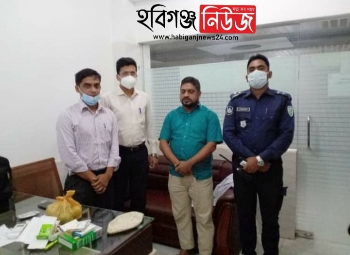 হবিগঞ্জের মুন হাসপাতালে ভূয়া ডাক্তার আটক হবিগঞ্জের মুন হাসপাতালে ভূয়া ডাক্তার আটক
