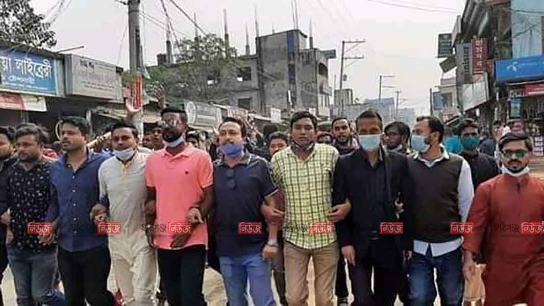 চুনারুঘাট ও লাখাইয়ে ছাত্রলীগের বিক্ষোভ চুনারুঘাট ও লাখাইয়ে ছাত্রলীগের বিক্ষোভ