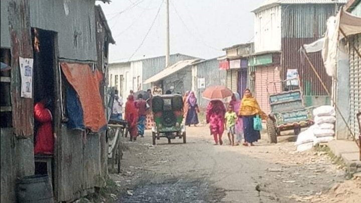 আজমিরীগঞ্জ চরবাজার থেকে নৌ-টার্মিনালগামী রাস্তাটি সংস্কারের দাবি এলাকাবাসীর আজমিরীগঞ্জ চরবাজার থেকে নৌ-টার্মিনালগামী রাস্তাটি সংস্কারের দাবি এলাকাবাসীর