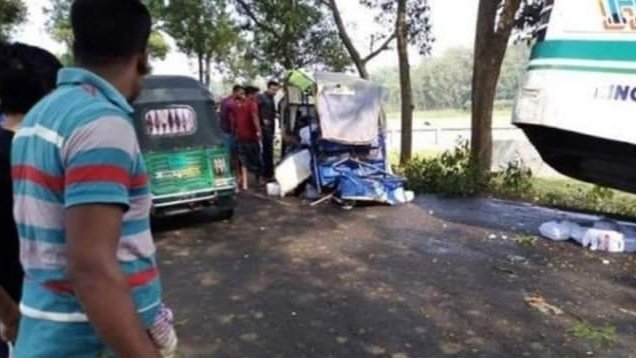 শায়েস্তাগঞ্জে বাস-টমটম সংঘর্ষে নিহত ১ শায়েস্তাগঞ্জে বাস-টমটম সংঘর্ষে নিহত ১