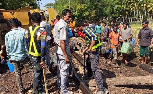 সিলেটে রেল যোগাযোগ বিচ্ছিন্ন সিলেটে রেল যোগাযোগ বিচ্ছিন্ন
