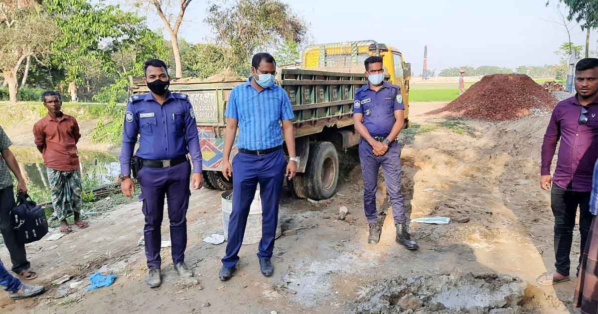 নবীগঞ্জে অবৈধভাবে বালু উত্তোলনের দায়ে ২ জনকে ১ বছর করে কারাদন্ড: ট্রাক জব্দ নবীগঞ্জে অবৈধভাবে বালু উত্তোলন