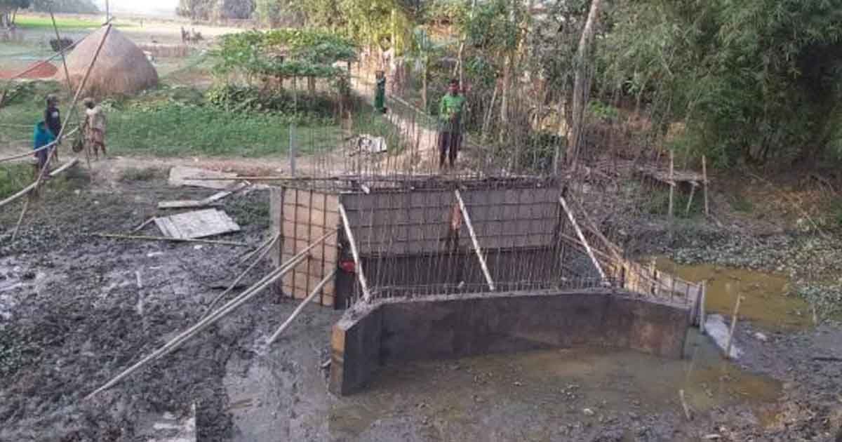 নবীগঞ্জের শাখাবরাক নদীর পানি প্রবাহ বন্ধ করে কালভার্ট নির্মাণ নবীগঞ্জের শাখাবরাক নদীর পানি প্রবাহ বন্ধ করে কালভার্ট নির্মাণ