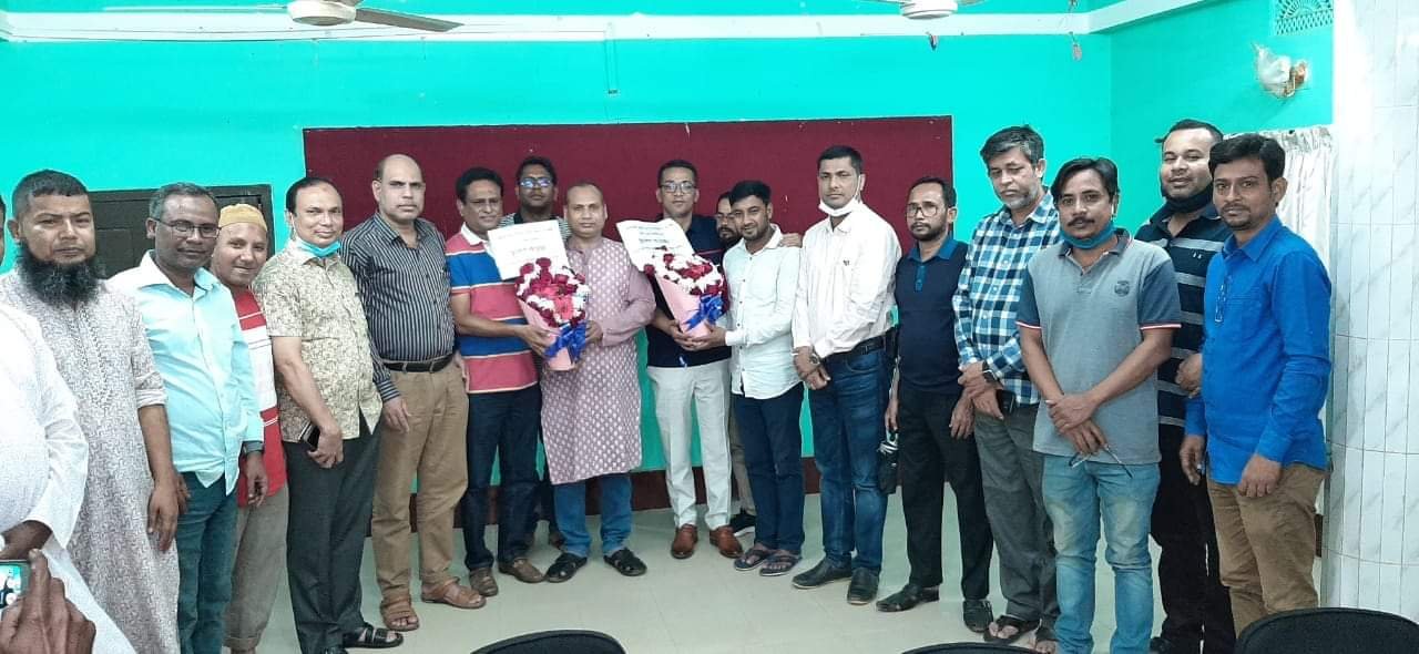 হবিগঞ্জ টিভি জার্নালিস্ট এসোসিয়েশনের উদ্যোগে অতিরিক্ত পুলিশ সুপার রবিউল ইসলাম ও শেখ সেলিমের সাথে বিদায়ী শুভেচ্ছা বিনিময় হবিগঞ্জ টিভি জার্নালিস্ট এসোসিয়েশন