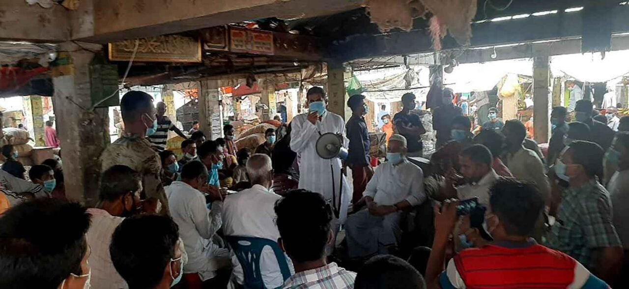 ব্যবসায়ীদের সাথে বৈঠক করেছেন মেয়র আতাউর রহমান সেলিম ব্যবসায়ীদের সাথে বৈঠক করেছেন মেয়র আতাউর রহমান সেলিম