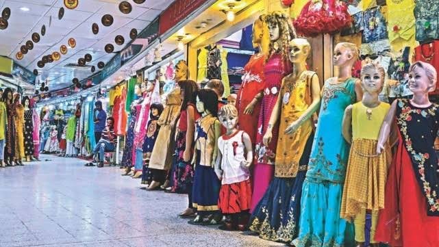 আজ থেকে ৮ ঘন্টা করে খোলা থাকবে শপিংমল ও দোকানপাট আজ থেকে ৮ ঘন্টা করে খোলা থাকবে শপিংমল ও দোকানপাট