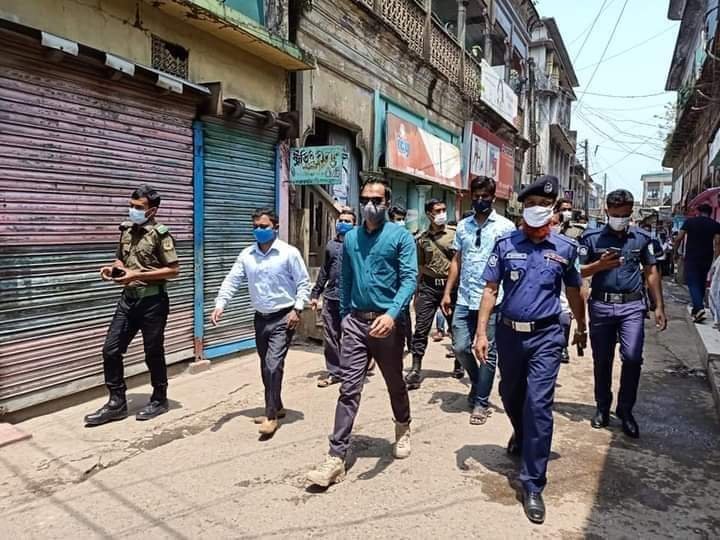আজমিরীগঞ্জে লকডাউনে মাঠে রয়েছে উপজেলা প্রশাসন ও থানা পুলিশ আজমিরীগঞ্জে লকডাউনে মাঠে রয়েছে উপজেলা প্রশাসন ও থানা পুলিশ