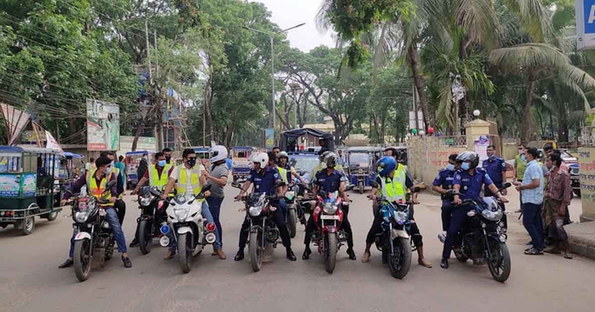 অপরাধীদের বিরুদ্ধে হবিগঞ্জ শহরে পুলিশের মহড়া অপরাধীদের বিরুদ্ধে হবিগঞ্জ শহরে পুলিশের মহড়া