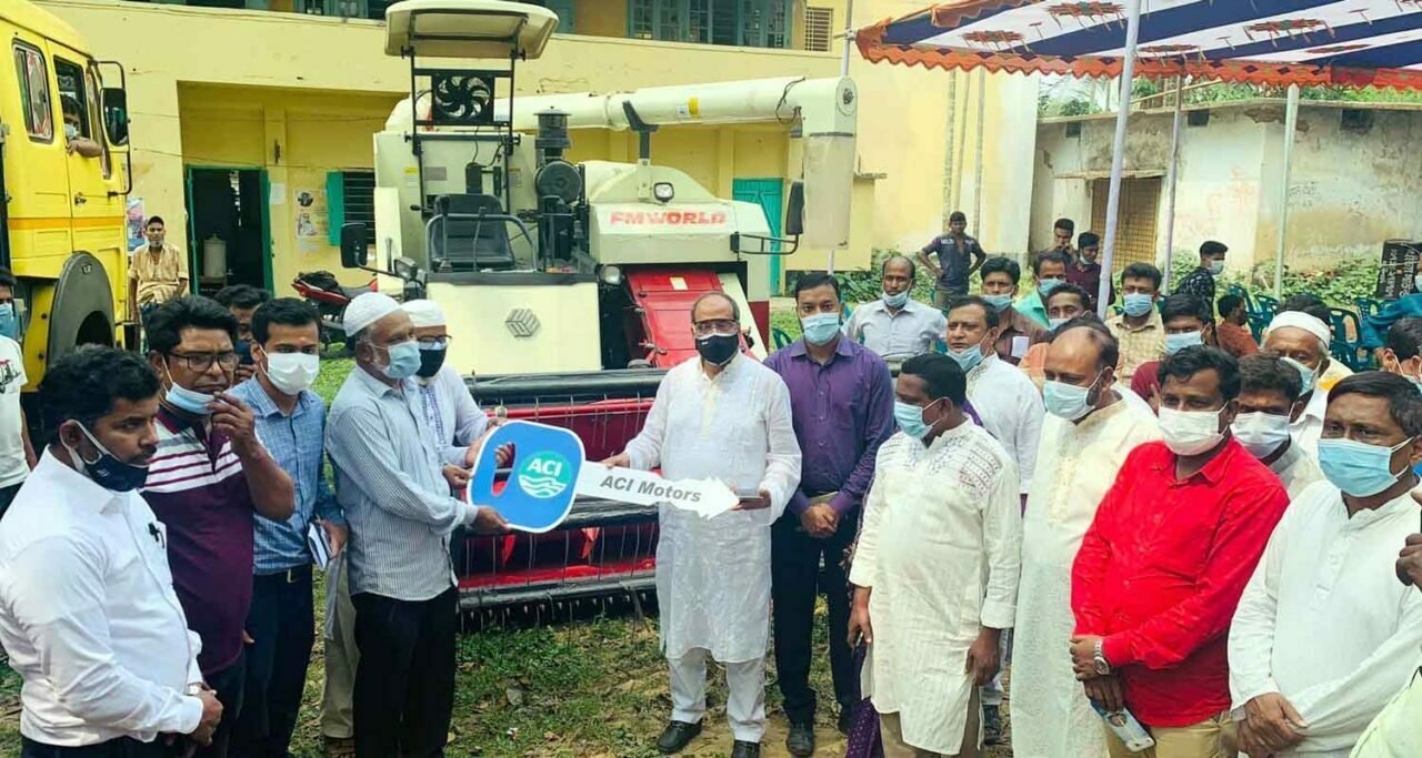 দুই উপজেলায় ভর্তুকিতে কৃষি যন্ত্রপাতি বিতরণ করেছেন এমপি আবু জাহির দুই উপজেলায় ভর্তুকিতে কৃষি যন্ত্রপাতি বিতরণ করেছেন এমপি আবু জাহির