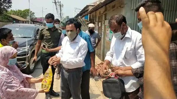 শায়েস্তাগঞ্জে টিসিবির পণ্য উদ্বোধন শায়েস্তাগঞ্জে টিসিবির পণ্য উদ্বোধন