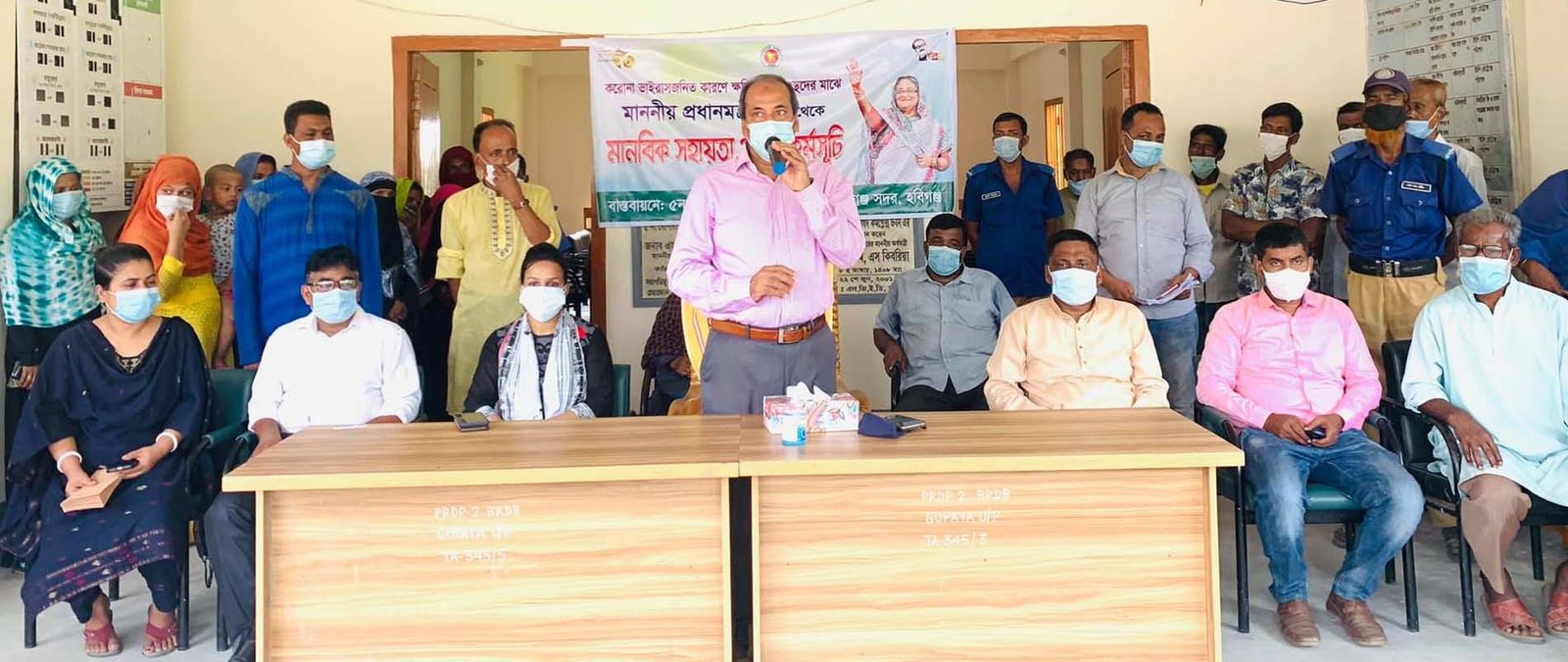 সদর উপজেলার গোপায়া ও তেঘরিয়া ইউনিয়নে মানবিক সহায়তা বিতরণ করলেন এমপি আবু জাহির সদর উপজেলার গোপায়া ও তেঘরিয়া ইউনিয়নে মানবিক সহায়তা বিতরণ করলেন এমপি আবু জাহির