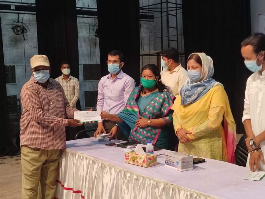 হবিগঞ্জে সাংস্কৃতিক কর্মীদের মধ্যে মানবিক সহয়তা প্রদান হবিগঞ্জে সাংস্কৃতিক কর্মীদের মধ্যে মানবিক সহয়তা প্রদান