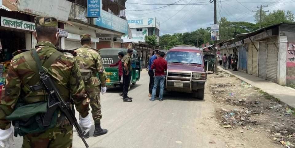 লকডাউনের ২য় দিনে জেলায় ৫৫জনকে মামলা ও জরিমানা লকডাউনের ২য় দিনে জেলায় ৫৫জনকে মামলা ও জরিমানা
