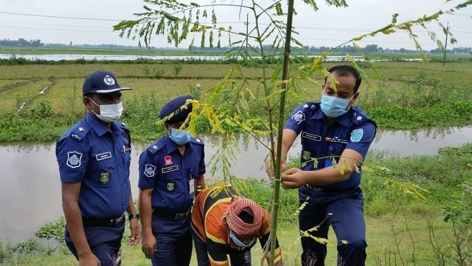 বানিয়াচংয়ে বৃক্ষরোপন কর্মসূচী পালিত বানিয়াচংয়ে বৃক্ষরোপন কর্মসূচী পালিত