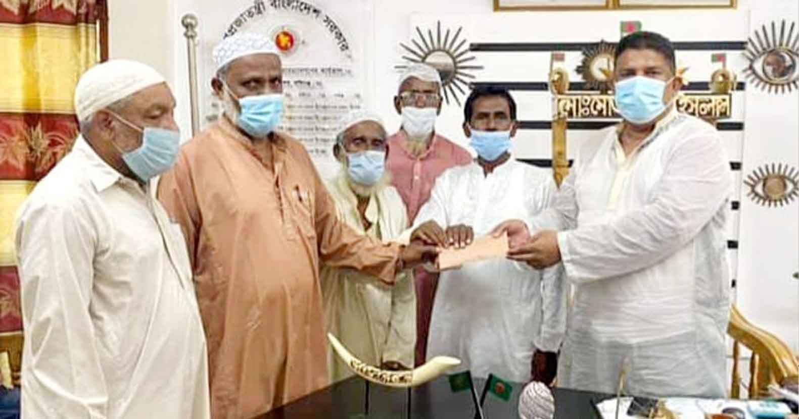 মসজিদে অনুদান দিলেন উপজেলা চেয়ারম্যান মোতাচ্ছিরুল ইসলাম মসজিদে অনুদান দিলেন উপজেলা চেয়ারম্যান মোতাচ্ছিরুল ইসলাম