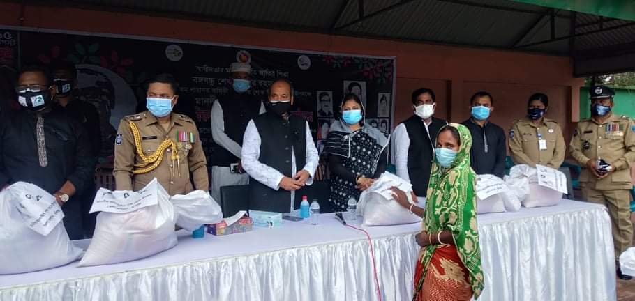 বঙ্গবন্ধুর ৪৬তম শাহাদাত বার্ষিকী ও জাতীয় শোক দিবসে প্রধানমন্ত্রীর পক্ষ থেকে মানবিক সহায়তা প্রদান বঙ্গবন্ধুর ৪৬তম শাহাদাত বার্ষিকী ও জাতীয় শোক দিবসে প্রধানমন্ত্রীর পক্ষ থেকে মানবিক সহায়তা প্রদান