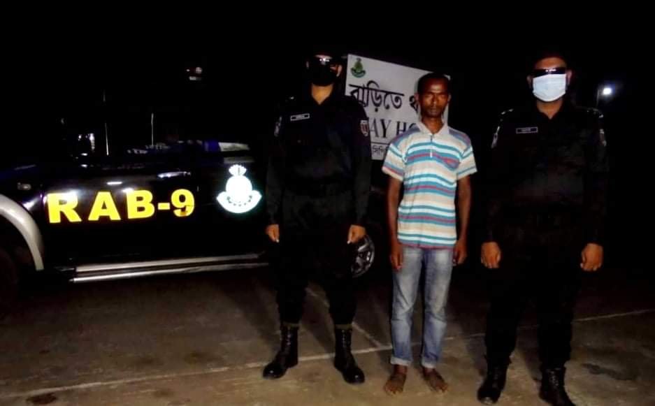 বাহুবলে গাঁজাসহ ১ মাদক ব্যবসায়ী আটক বাহুবলে গাঁজাসহ ১ মাদক ব্যবসায়ী আটক