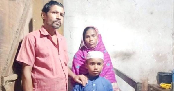 হারিয়ে যাওয়া মাদ্রাসা ছাত্র অবশেষে মা-বাবার কোলে হারিয়ে যাওয়া মাদ্রাসা ছাত্র অবশেষে মা-বাবার কোলে