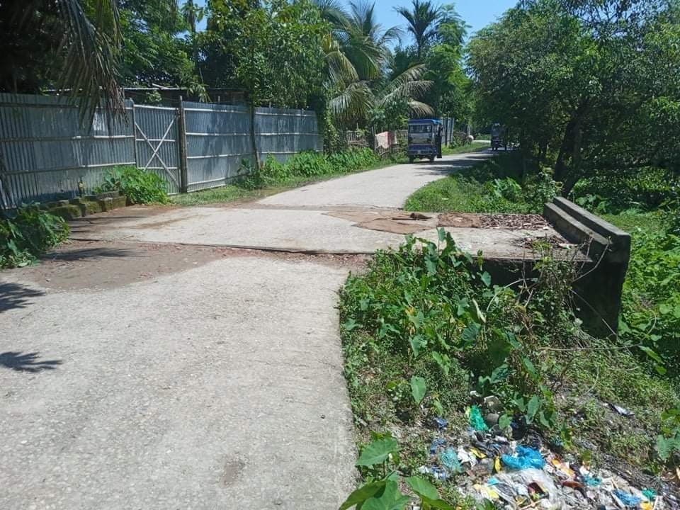 আজমিরীগঞ্জে কার্লভার্ট আছে, নাই পানি নিষ্কাশনের ব্যবস্থা আজমিরীগঞ্জে কার্লভার্ট আছে,নাই পানি নিষ্কাশনের ব্যবস্হা