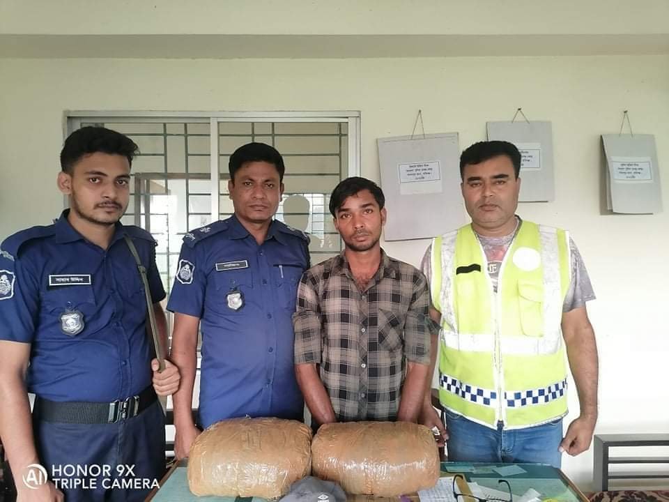 মাধবপুরে গাঁজাসহ গ্রেপ্তার ১জন মাধবপুরে গাঁজাসহ গ্রেপ্তার ১জন