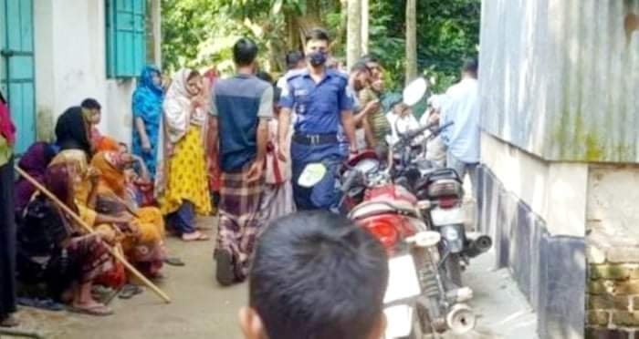 শ্বাশুড়ী হত্যার অভিযোগে পুত্রবধু আটক শ্বাশুড়ী হত্যার অভিযোগে পুত্রবধু আটক