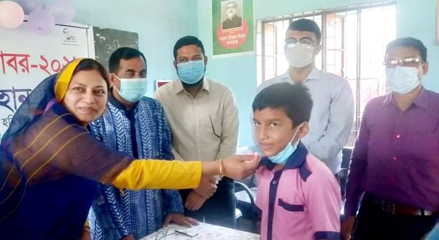 হবিগঞ্জে জাতীয় কৃমি নাশক ট্যাবলেট খাওয়ানো সপ্তাহের উদ্ধোধন হবিগঞ্জে জাতীয় কৃমি নাশক ট্যাবলেট খাওয়ানো সপ্তাহের উদ্ধোধন