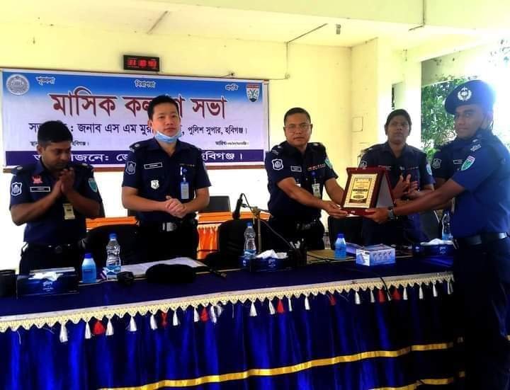 আবারও জেলার শ্রেষ্ঠ ওসি নির্বাচিত বানিয়াচংয়ের ওসি এমরান আবারও জেলার শ্রেষ্ঠ ওসি নির্বাচিত বানিয়াচংয়ের ওসি এমরান