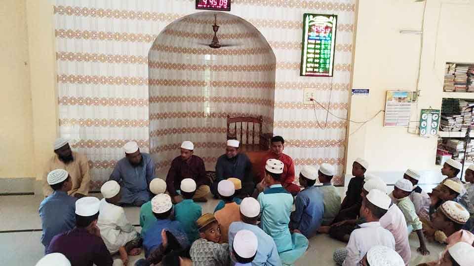 নবীগঞ্জে সাংবাদিক আব্দুল কাইয়ুম আজাদের ৩য় মৃত্যু বার্ষিকী পালিত নবীগঞ্জ সাংবাদিক আব্দুল কাইয়ুম আজাদের ৩য় মৃত্যু বার্ষিকী পালিত