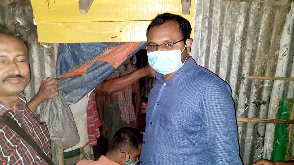 নবীগঞ্জে আসর জমিয়ে গাজা সেবনকালে আটক ৮ জন নবীগঞ্জে আসর জমিয়ে গাজা সেবনকালে আটক ৮ জন 1