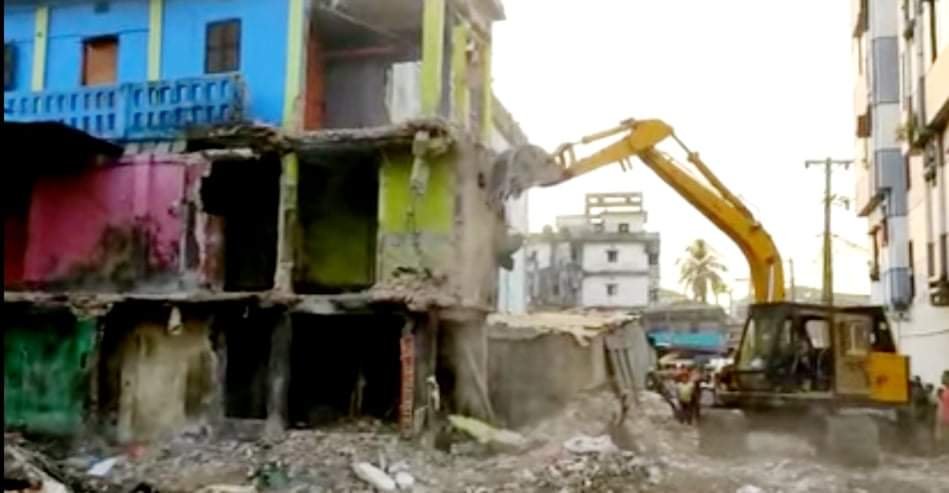মাধবপুরে দৃষ্টি নন্দন পার্ক নির্মাণে অবৈধ স্থাপনা উচ্ছেদ মাধবপুরে দৃষ্টি নন্দন পার্ক নির্মাণে অবৈধ স্থাপনা উচ্ছেদ