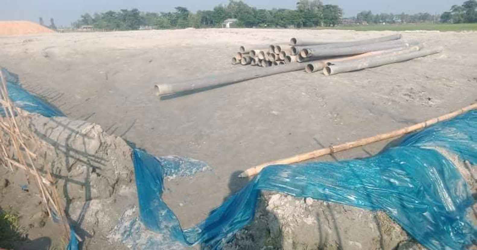 কুশিয়ারা ও কালনী নদী থেকে অবৈধভাবে বালু উত্তোলন, ভাঙ্গনের মুখে নদী ও ফসলী জমি কুশিয়ারা ও কালনী নদী থেকে অবৈধভাবে বালু উত্তোলন