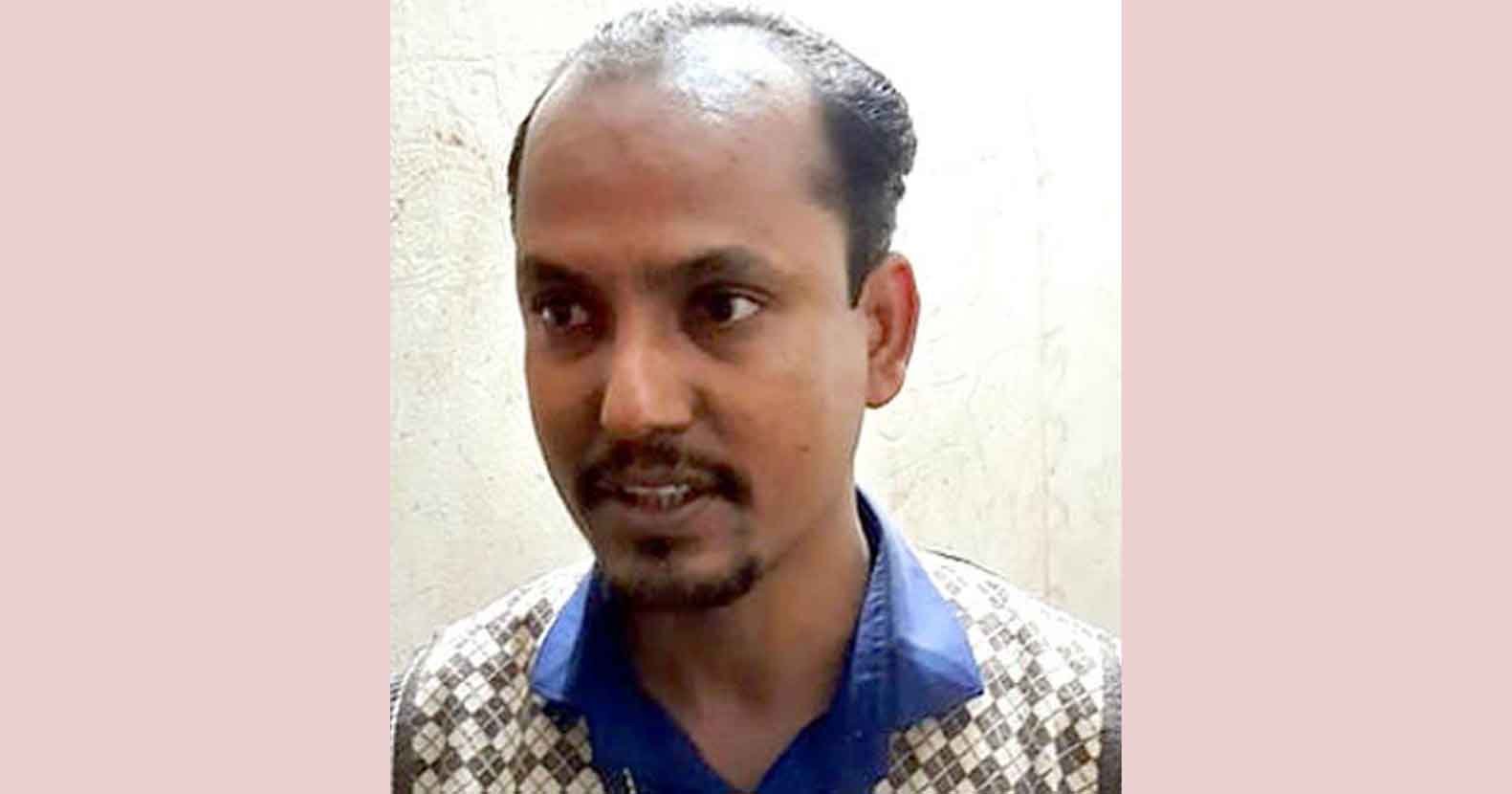 অবৈধ রেভিনিউ স্ট্যাম্পসহ ব্যবসায়ী আটক অবৈধ রেভিনিউ স্ট্যাম্পসহ ব্যবসায়ী আটক