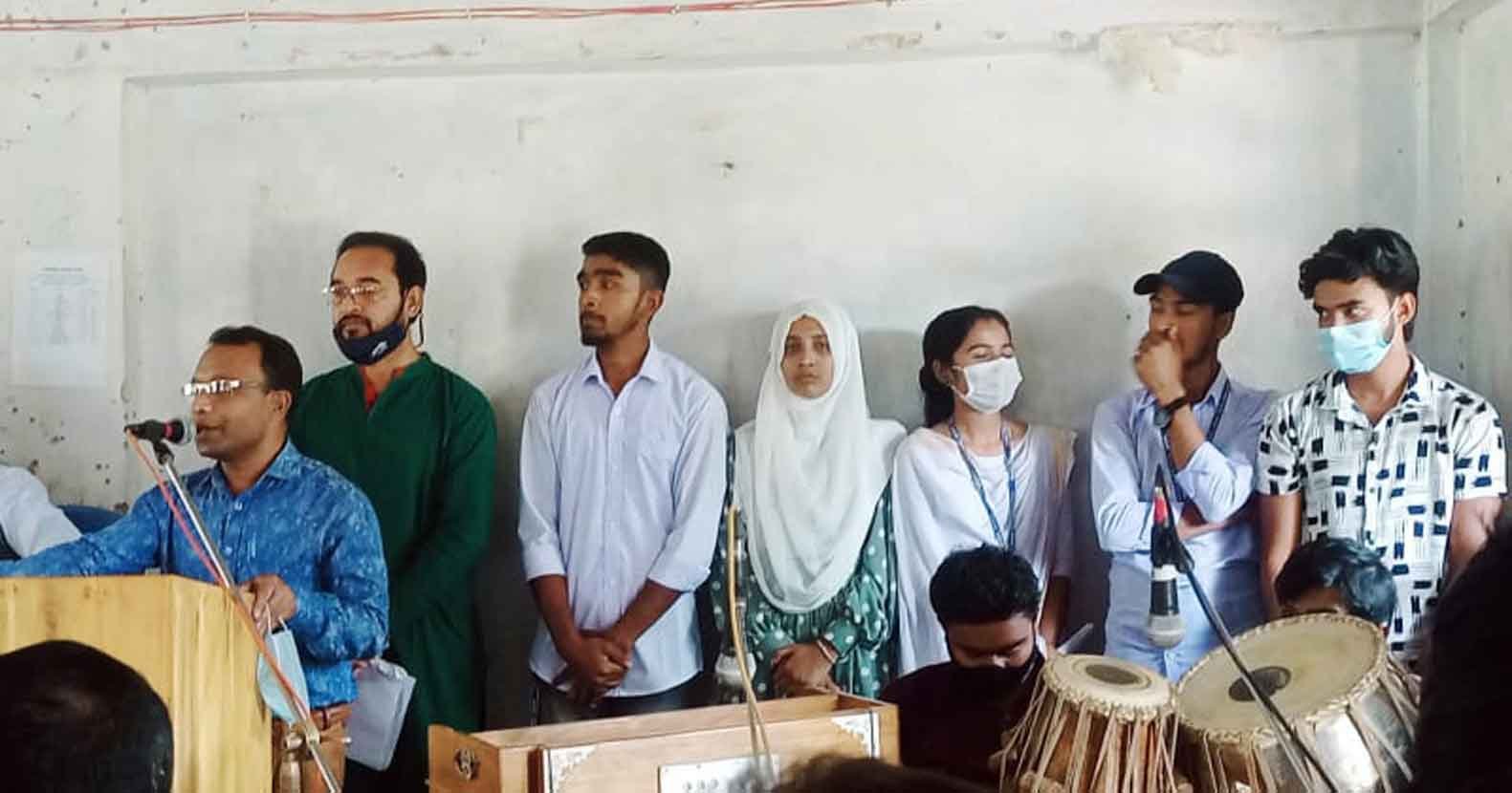 শাহজালাল সরকারি কলেজে কবিতা আবৃত্তি ও সাংস্কৃতিক অনুষ্ঠান অনুষ্ঠিত শাহজালাল সরকারি কলেজে কবিতা আবৃত্তি ও সাংস্কৃতিক অনুষ্ঠান অনুষ্ঠিত