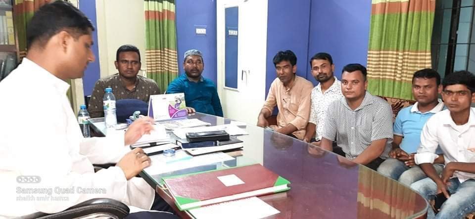 আজমিরীগঞ্জ থানার নবাগত ওসি’র সহিত সাংবাদিক নেতৃবৃন্দের মতবিনিময় আজমিরীগঞ্জ থানার নবাগত ওসি’র সহিত সাংবাদিক নেতৃবৃন্দের মতবিনিময়