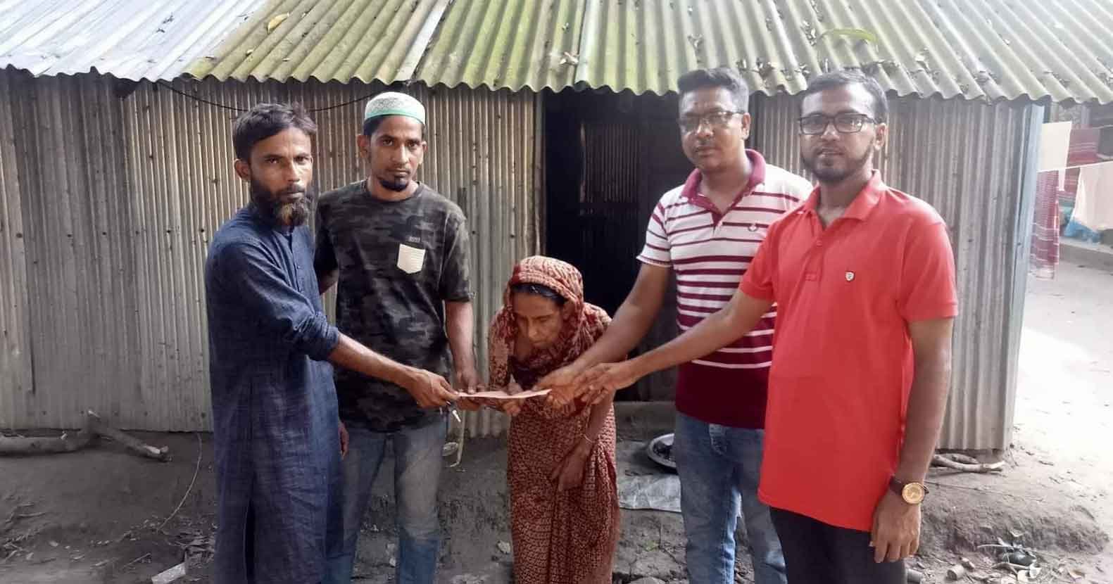 বানিয়াচংয়ে জাতীয় সাংবাদিক সংস্থার উদ্যোগে বন্যার্তদের মাঝে নগদ অর্থ বিতরণ বানিয়াচংয়ে জাতীয় সাংবাদিক সংস্থার উদ্যোগে বন্যার্তদের মাঝে নগদ অর্থ বিতরণ