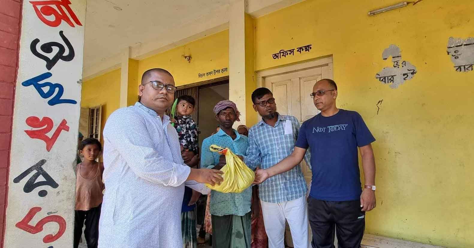 বানিয়াচংয়ে সিপিবির ত্রাণ বিতরণ বানিয়াচংয়ে সিপিবির ত্রাণ বিতরণ