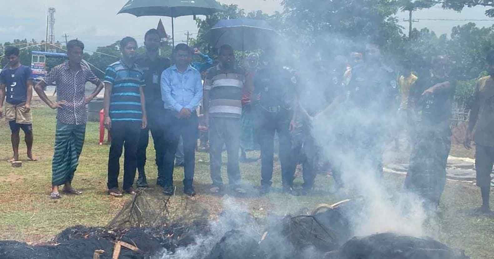 লাখাইয়ে দেশী মাছ সংরক্ষণে ভ্রাম্যমাণ আদালতের অভিযান লাখাইয়ে দেশী মাছ সংরক্ষণে ভ্রাম্যমাণ আদালতের অভিযান