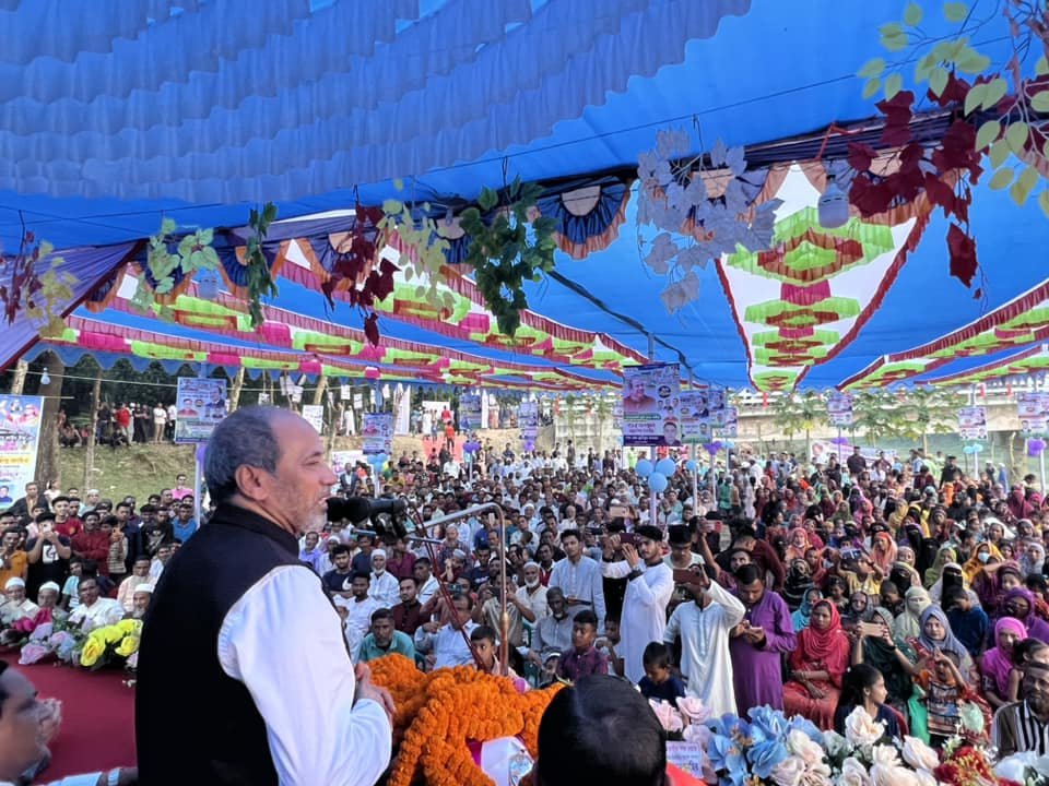 ব্রীজের উদ্বোধন নয়; যেন মুক্তির উৎসব ব্রীজের উদ্বোধন নয়; যেন মুক্তির উৎসব