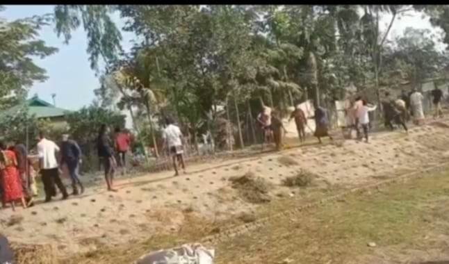 আজমিরীগঞ্জে ফেইসবুকের পোস্ট কে কেন্দ্র করে সংঘর্ষে আহত অর্ধশতাধিক আজমিরীগঞ্জে ফেইসবুকের পোস্ট কে কেন্দ্র করে সংঘর্ষে আহত অর্ধশতাধিক