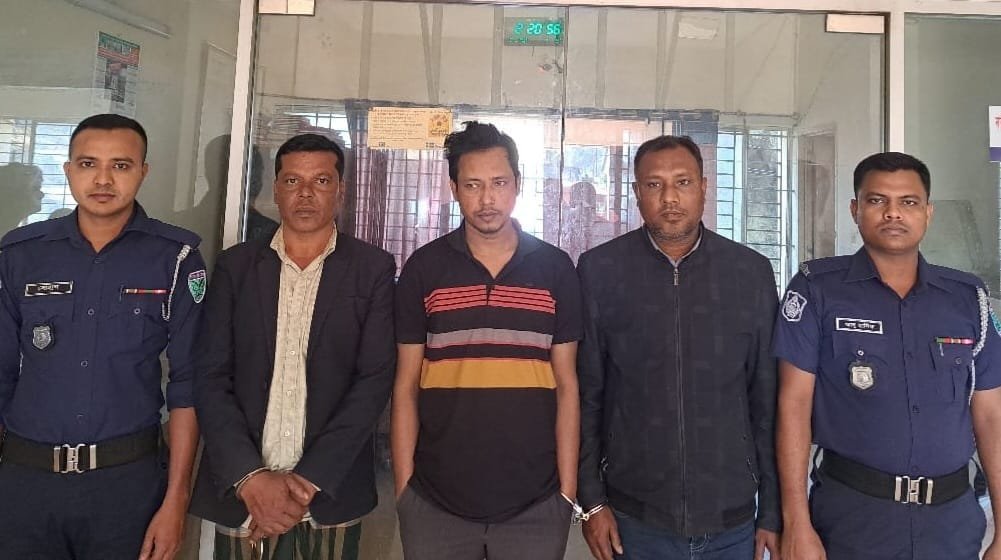মাধবপুরে ডেভিল হান্ট অভিযানে গ্রেফতার তিন মাধবপুরে ডেভিল হান্ট অভিযানে গ্রেফতার তিন