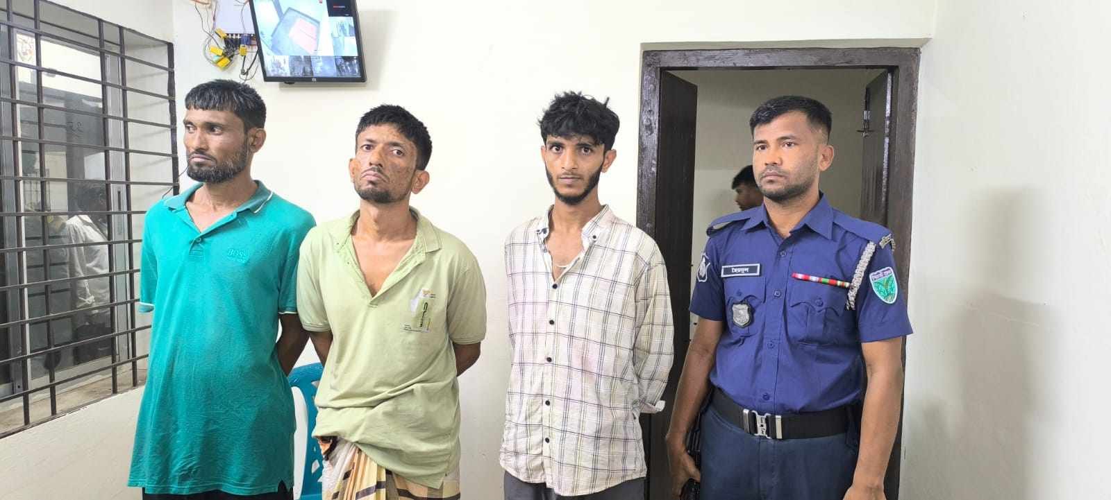 বানিয়াচংয়ে ইয়াবাসহ ৩ মাদক ব্যবসায়ী গ্রেফতার বানিয়াচংয়ে ইয়াবাসহ ৩ মাদক ব্যবসায়ী গ্রেফতার