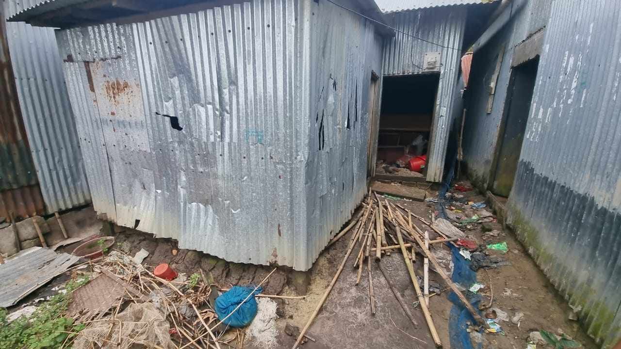 লাখাইয়ে আপন ভাইয়ের ঘরে হামলা লুটপাট ও ভাঙচুর; থানায় অভিযোগ লাখাইয়ে আপন ভাইয়ের ঘরে হামলা লুটপাট ও ভাঙচুর; থানায় অভিযোগ