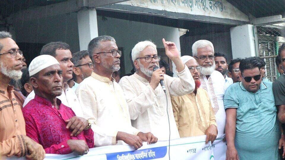 চাঁদাবাজদের বিরুদ্ধে লড়াই করতে হবে — অ্যাডভোকেট চৌধুরী আশরাফুল বারী নোমান চাঁদাবাজদের বিরুদ্ধে লড়াই করতে হবে — অ্যাডভোকেট চৌধুরী আশরাফুল বারী নোমান