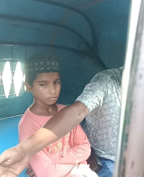মাদ্রাসায় সহপাঠীকে ছুরিকাঘাতে হত্যা করল ৯ বছরের শিক্ষার্থী মাদ্রাসায় সহপাঠীকে ছুরিকাঘাতে হত্যা করল ৯ বছরের শিক্ষার্থী
